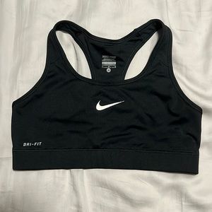Women’s sports bra